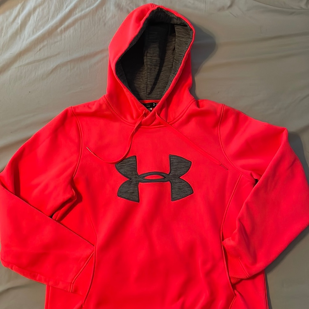 Under Armour hoodie size large